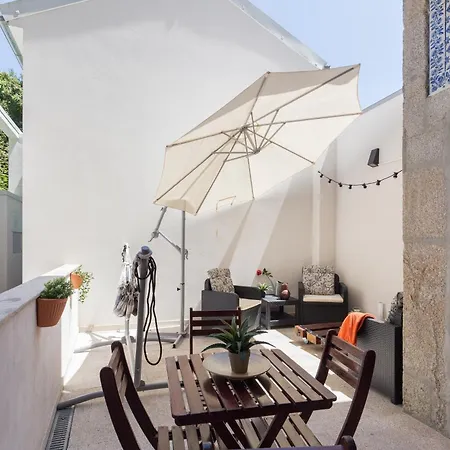 Host Wise - Spacious Bright Flat - Terrace 波尔图