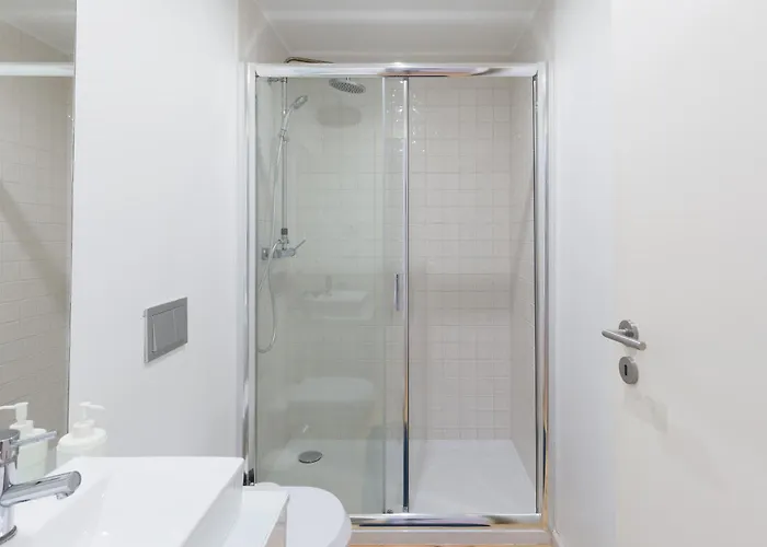 Host Wise - Spacious Bright Flat - Terrace *