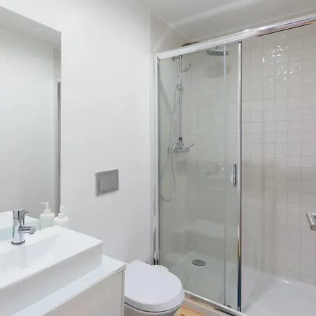 Lägenhet Host Wise - Spacious Bright Flat - Terrace *
