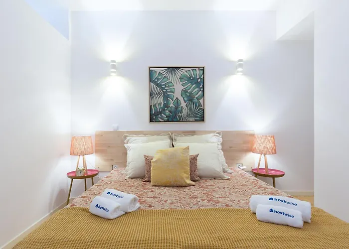 Host Wise - Spacious Bright Flat - Terrace شقة *